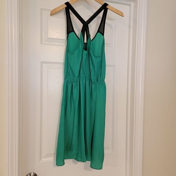 Silence + Noise UO Dress Green Black Medium - Picture 2 of 4